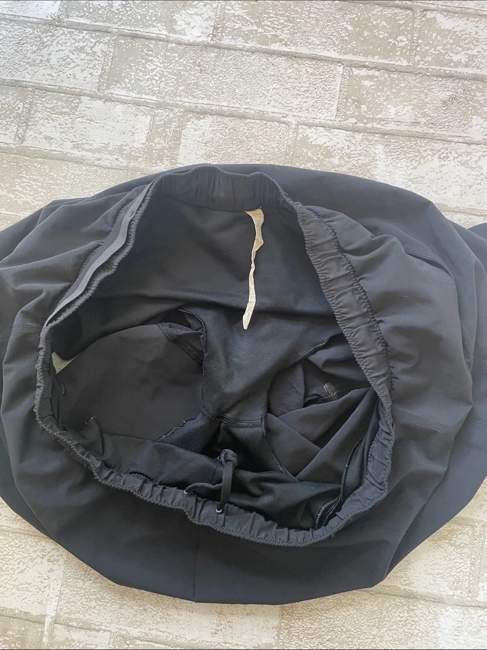 Lululemon black surge shorts xxl - Picture 5 of 8